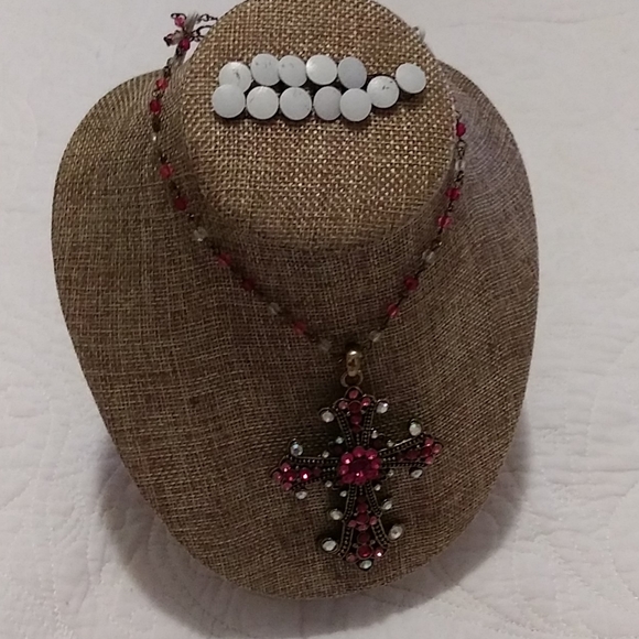 Neclace - Picture 3 of 5